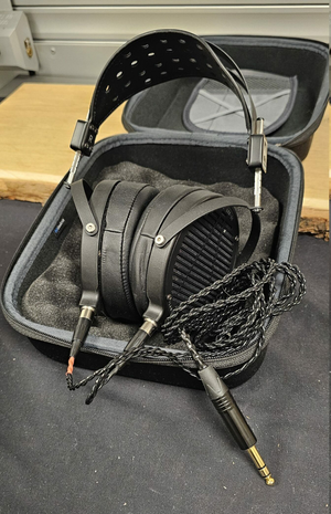Audeze LCD-2 Classic Hörlurar - Begagnad, 3månaders Garanti, Svart