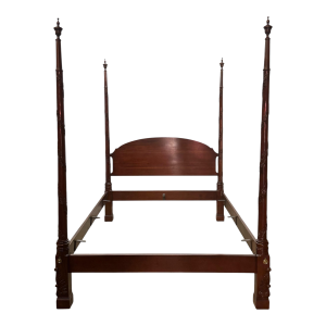 Vintage Wellington Hall Chippendale Style Mahogany Queen Size Four Poster Bed
