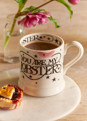 Black Toast Lobster 1/2 Pint Mug