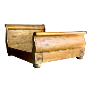Vintage Boho Knotty Pine Queen Sleigh Bed