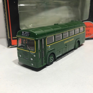 EFE 1/76 Scale 23310 AEC RF Bus London Country Route 366 Boxed