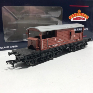 Bachmann 33-825E 25 Ton Queen Mary Brake Van BR Bauxite Boxed