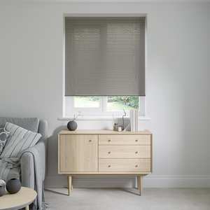 Gunmetal Grey Venetian Blinds 25mm: 580mm x 875mm Recess