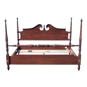 Late 20th Century Ethan Allen Georgian Style Four Post King Bed