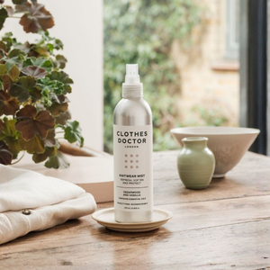 Spray rafraîchissant pour tricots – Bois de Cèdre & Vanille