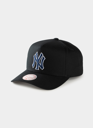 Mitchell & Ness MLB New York Yankees Team Color Pro Pinch PC Snapback Cap