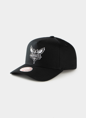 Mitchell & Ness NBA Charlotte Hornets Pro Pinch PC Snapback Cap