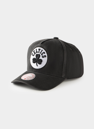 Mitchell & Ness NBA Boston Celtics Team Initial Pro Pinch Snapback Cap