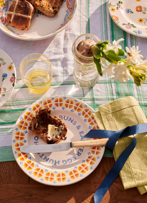 Seconds Hot Cross Buns Medium Dinner Plate, 8.5 Inch