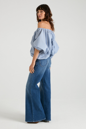 Hilary The Mid Rise Curved Pocket Flare | Vanity [Blue Denim]