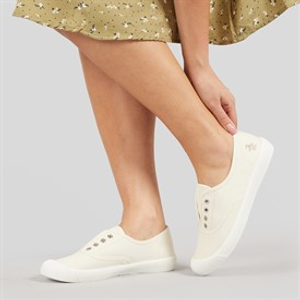Original Penguin Womens Anita Canvas Pumps Off White