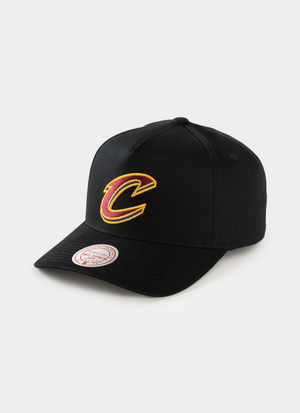 Mitchell & Ness NBA Cleveland Cavaliers Team Color Pro Pinch Snapback Cap