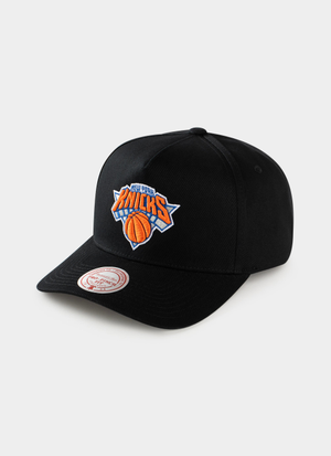 Mitchell & Ness NBA New York Knicks Team Color Pro Pinch PC Snapback Cap