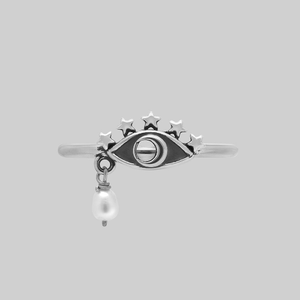 OCULUS. Starry Eyed Pearl Ring - Silver