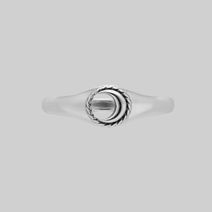 NOX. Moon Signet Ring - Silver - Silver / Small