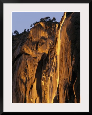 California, Yosemite National Park, Horsetail Falls, El Capitan