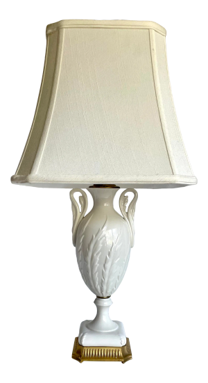 Vintage Traditional Urn Shaped Porcelain Lamp