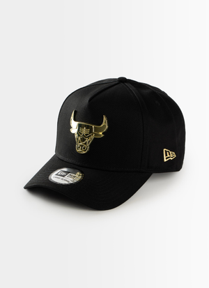 New Era NBA 9Forty K-Frame Chicago Bulls Gold Metal Badge Snapback Cap