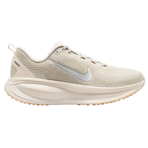 Nike Womens Vomero 18 - Light Bone/Metallic Silver/Arctic Orange - Neutral - SU26
