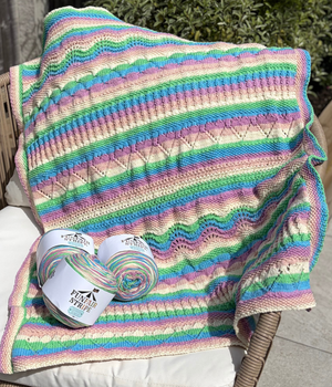 Sweethearts Blanket in Bubblegum Swirl