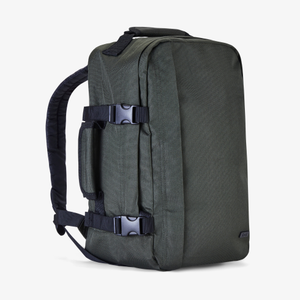 Cabin Medium Backpack in Purple