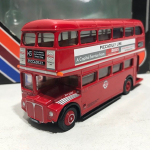 EFE 1/76 Scale 15624 AEC Routemaster GM Buses Boxed