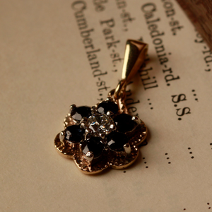 Pre-Owned Vintage 1982 9ct Yellow Gold Sapphire Cluster Pendant