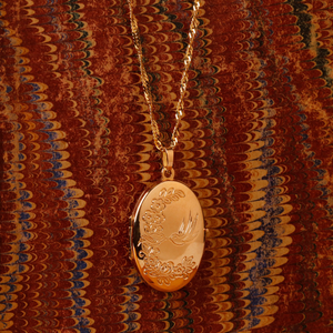 Pre-Owned Vintage 1987 9ct Gold Lovebirds Locket & 16" Necklace