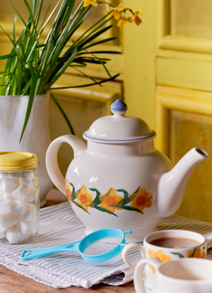 Seconds Windblown Daffodils 4 Mug Teapot