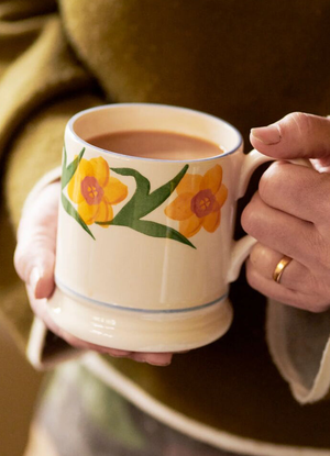 Seconds Windblown Daffodils 1/2 Pint Mug