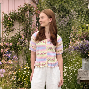  Ladies Vintage Short Sleeved Cardigan in Athena Floral