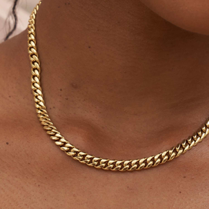 Miami Cuban Link Chain in Yellow Gold - 8mm