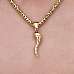 Italian Horn Pendant in Yellow Gold