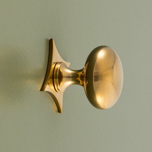 Elsie Star Cabinet Knob - Polished Brass - 30mm