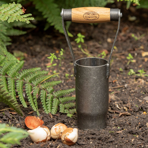 DeWit hand bulb planter