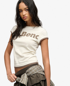 Bench Aansluitend T-shirt met Korte Mouwen en Laagjes