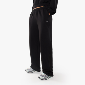 Essential Logo Open Hem Jogger | Black