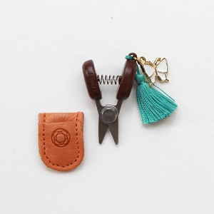 9th Anniversary Seki Mini Scissors: Green Butterfly