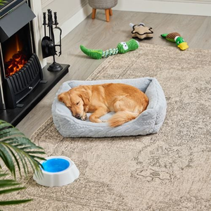Cable Plush Pet Bed Medium