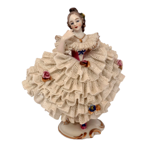 Vintage Dresden Rococo-Style Porcelain Figurine in a Lace Ball Gown, Circa 1955 by Germany’s Porzellanfabrik Al-Ka Kunst Alboth & Kaiser k.g.