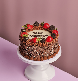Oreo Strawberry Round Cake