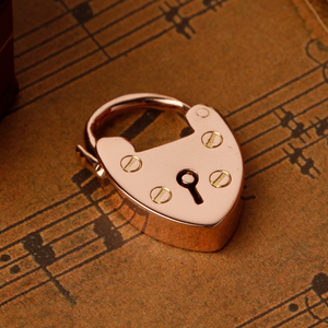 Pre-Owned Vintage Chester 1903 9ct Rose Gold Padlock