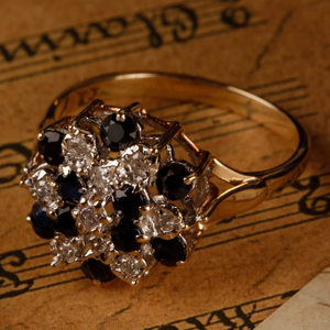 Pre-Owned Vintage 1981 9ct Gold Sapphire & Diamond Cluster Ring