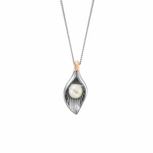 Nature's Wonder Sterling Silver Oyster Shell Pendant with Pearl